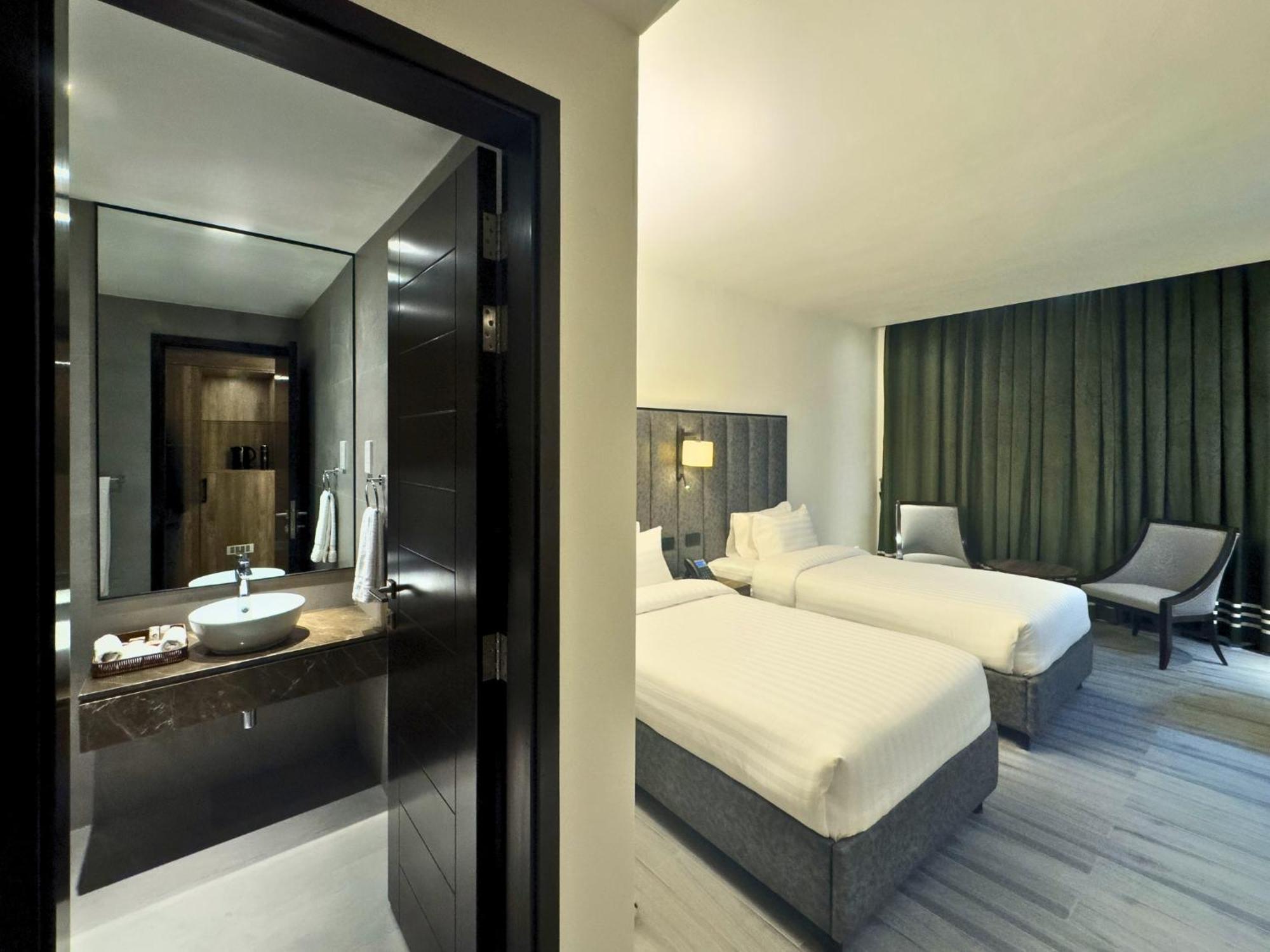 Hotel One Vogue Mall 35 Rawalpindi Exterior photo